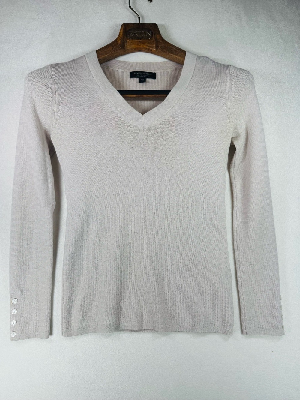 Banana Republic Merino Wool V-Neck Long Sleeve Sweater Small